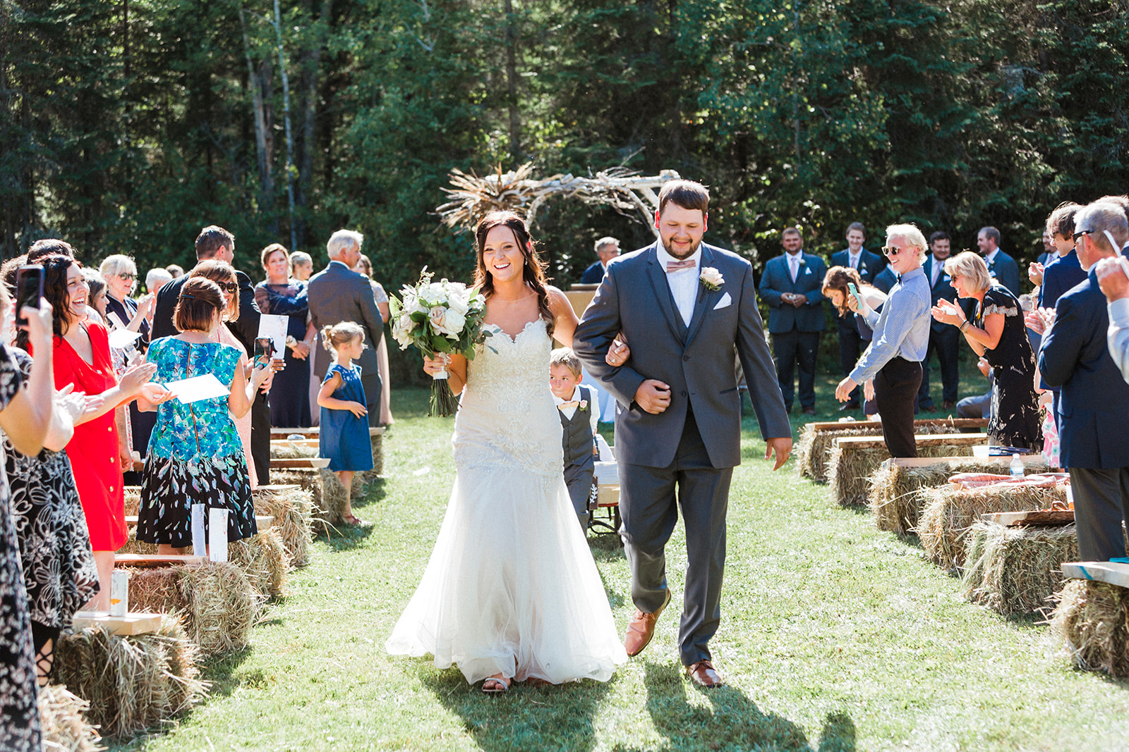 A backyard ceremony from a summer wedding in Minnesota