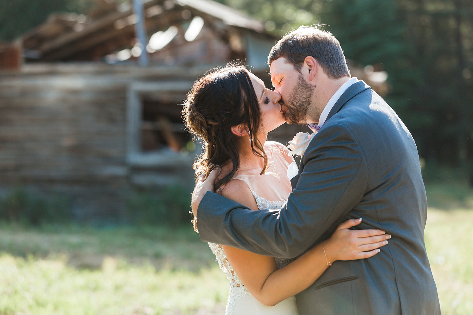 Bride and groom portraits from a summer backyard wedding in Minnesota